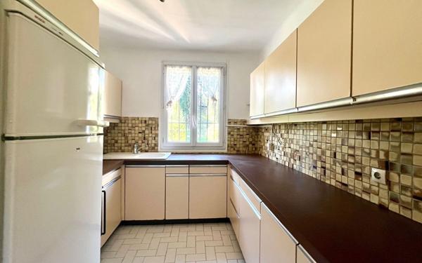 Appartement à vendre    3 pièces • 56 m2 Marseille 9