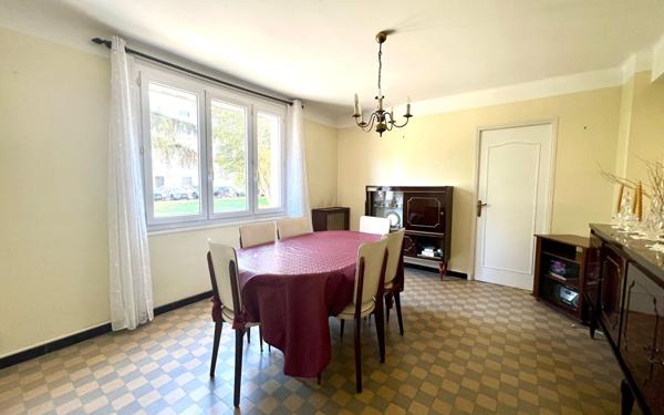 Appartement à vendre    3 pièces • 56 m2 Marseille 9