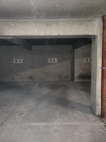 Parking au 96 rue de la fontaine au roi