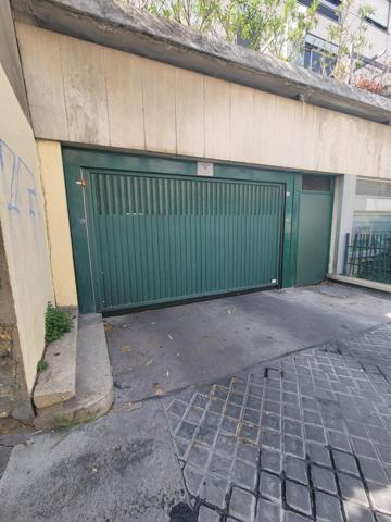 Parking au 96 rue de la fontaine au roi