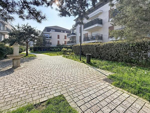 Appartement Ermont 4 pièces 83.46 m2 2 parking et cave