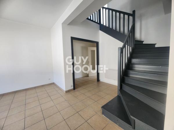 MAISON À LOUER DE 3 PIÈCES DE 80,00 M²