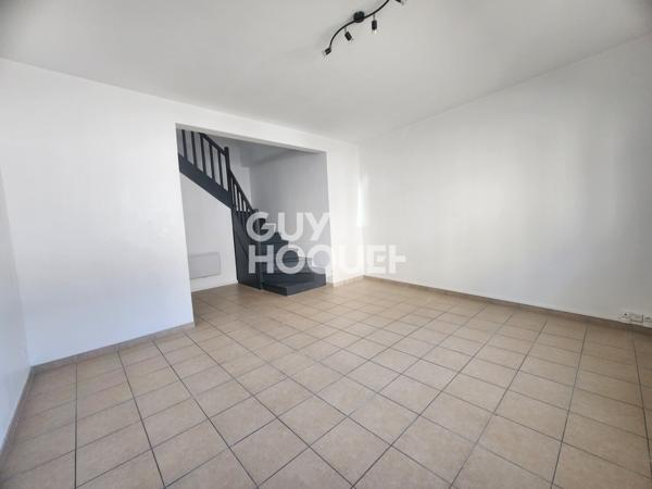 MAISON À LOUER DE 3 PIÈCES DE 80,00 M²