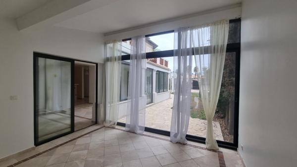 Golfe Juan (06220) GOLFE JUAN BAS DE MAISON AVEC JARDIN ET STATIONNEMENTS