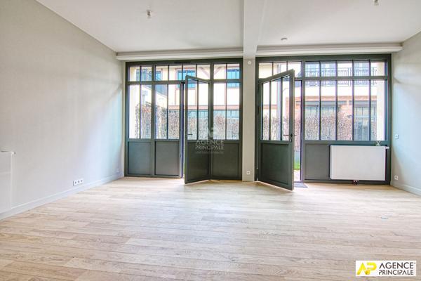 Versailles Notre Dame - Maison 3 pièces 65.8 m ² au sol avec terrasse arborée de 17,5 m² €715 000 ** - Référence 25952