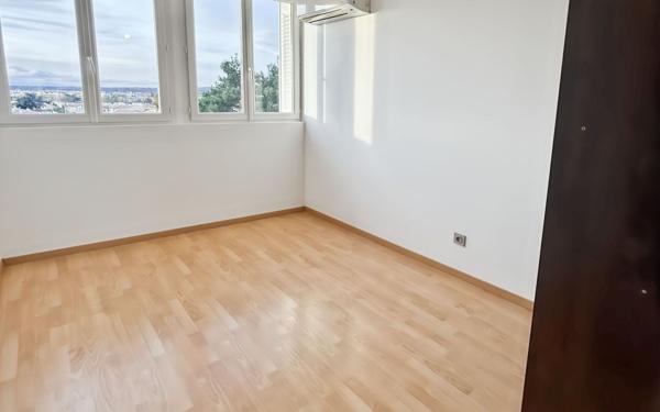 Appartement à louer    4 pièces • 79,47 m2 Romans-sur-Isère