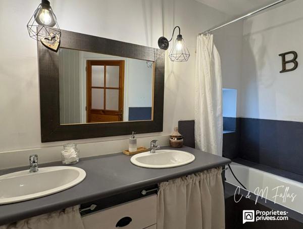 Mas rénové - Camaret Sur Aigues - 6 pièces - 205 m2