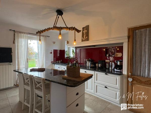 Mas rénové - Camaret Sur Aigues - 6 pièces - 205 m2