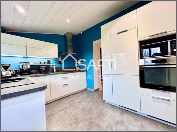 Charme et caractère pour cette belle maison familiale.