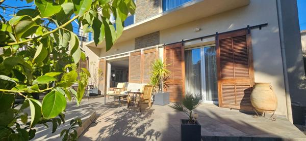 VILLA -SANARY SUR MER - PORTISSOL -195 m2