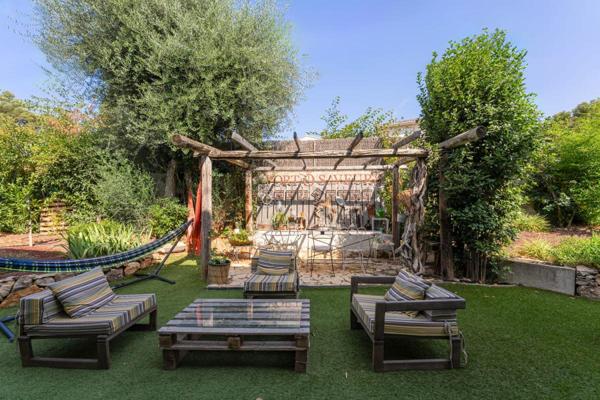 VILLA -SANARY SUR MER - PORTISSOL -195 m2