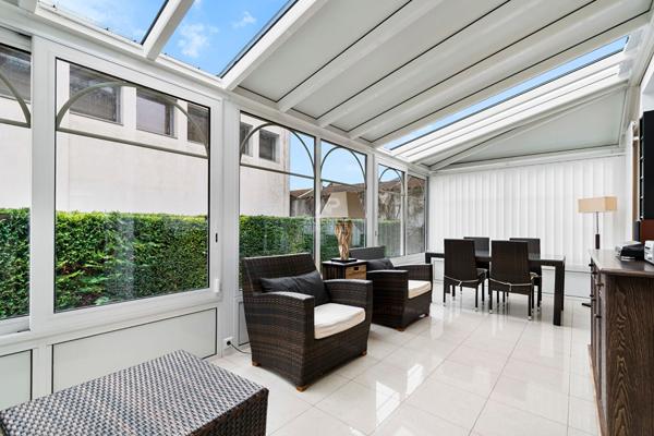 Maison Saint Germain En Laye 6 pièce(s) 161 m2 €1 575 000 ** - Référence 18134