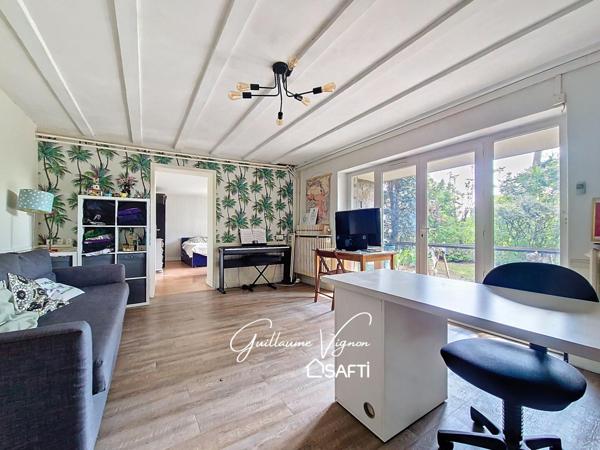 Maison avec vue, proche du centre bourg