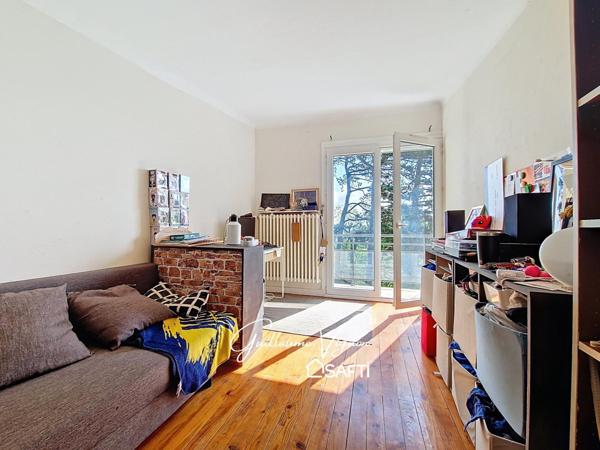 Maison avec vue, proche du centre bourg