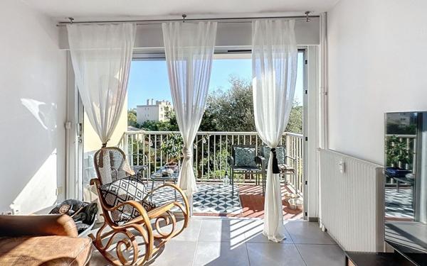 Appartement à vendre    2 pièces • 43,36 m2 Antibes