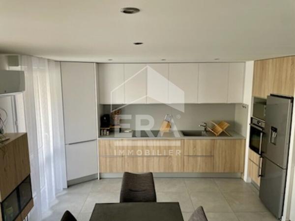 Appartement Grenoble 3 pièces de 66.79 m² avec balcons et garage