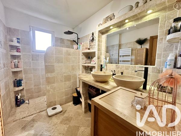Maison à vendre 5 pièces 90 m² Saint-Mitre-les-Remparts