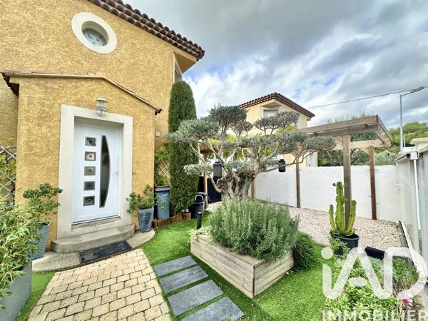 Maison à vendre 5 pièces 90 m² Saint-Mitre-les-Remparts