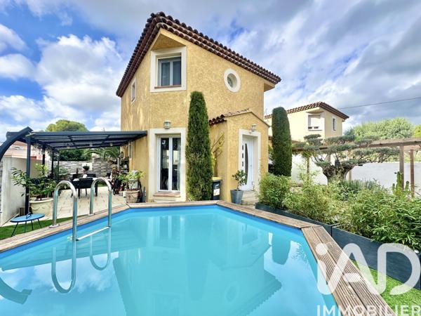 Maison à vendre 5 pièces 90 m² Saint-Mitre-les-Remparts