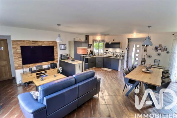 Maison à vendre 5 pièces 90 m² Saint-Mitre-les-Remparts