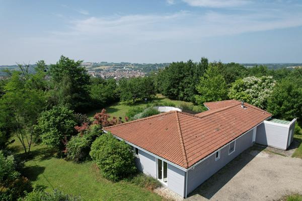 A vendre Maison a NÉrac 5 pièce(s) 145m² 4 chambres avec jardin 2700m²