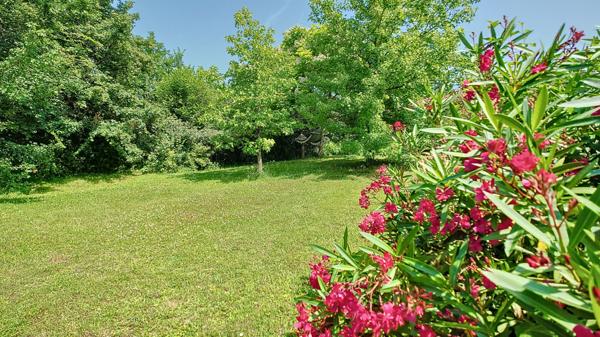 A vendre Maison a NÉrac 5 pièce(s) 145m² 4 chambres avec jardin 2700m²