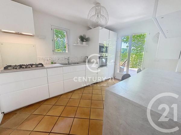 Maison à vendre  7 pièces - 178,26 m 2   CHARBONNIERES LES BAINS  - 69