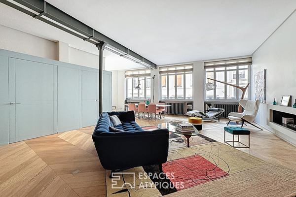 Duplex dernier étage esprit loft rénové par architecte proche Place des Victoires