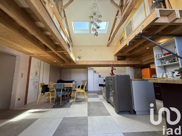 Maison 6 pièces de 156 m² à Lencloître (86140)