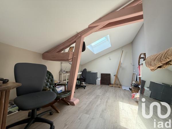 Maison 6 pièces de 156 m² à Lencloître (86140)