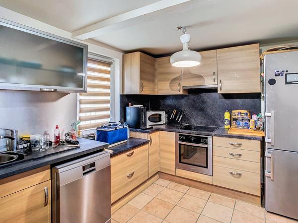 MAISON DE VILLE SITUEE EN IMPASSE