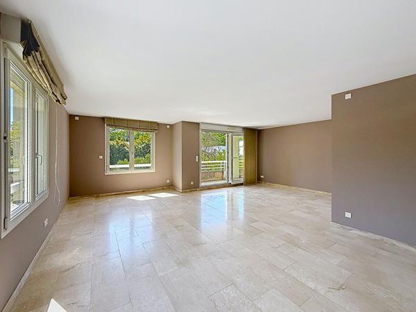 A vendre appartement 5 pièces - Strasbourg - Robertsau Strasbourg A vendre appartement 5 pièces - Strasbourg - Robertsau Strasbourg