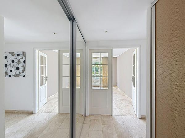 A vendre appartement 5 pièces - Strasbourg - Robertsau Strasbourg A vendre appartement 5 pièces - Strasbourg - Robertsau Strasbourg