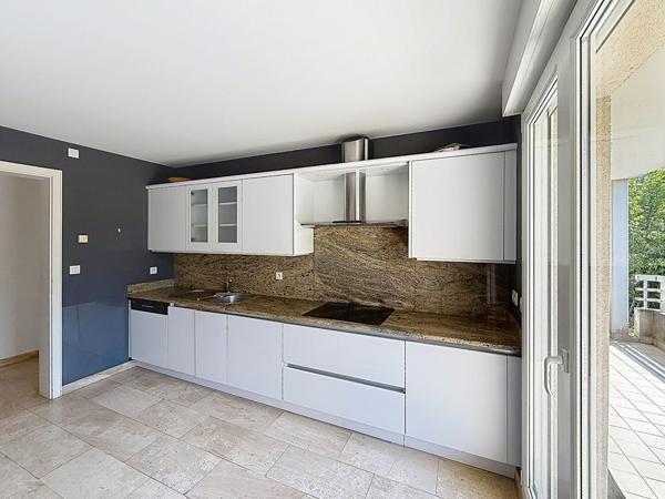 A vendre appartement 5 pièces - Strasbourg - Robertsau Strasbourg A vendre appartement 5 pièces - Strasbourg - Robertsau Strasbourg
