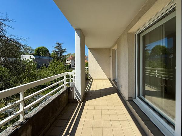 A vendre appartement 5 pièces - Strasbourg - Robertsau Strasbourg A vendre appartement 5 pièces - Strasbourg - Robertsau Strasbourg