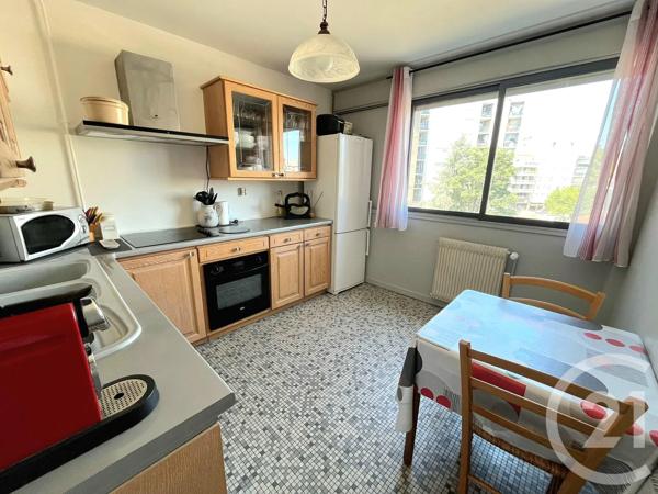 Appartement T2 à vendre  2 pièces - 50 m 2   VILLEURBANNE  - 69