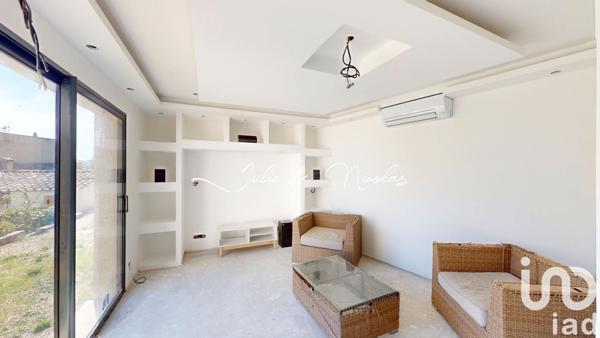 Maison 6 pièces de 160 m² à Lauris (84360)