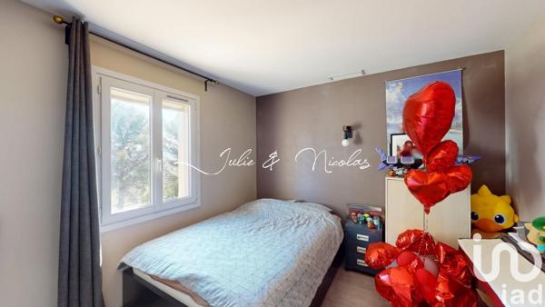 Maison 6 pièces de 160 m² à Lauris (84360)