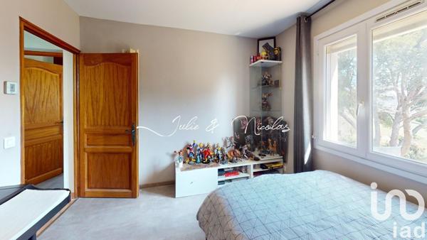 Maison 6 pièces de 160 m² à Lauris (84360)