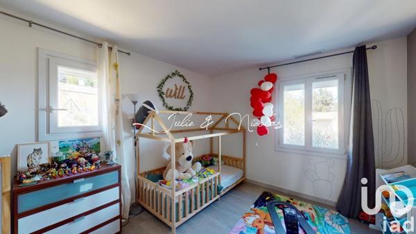 Maison 6 pièces de 160 m² à Lauris (84360)