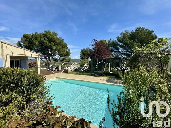 Maison 6 pièces de 160 m² à Lauris (84360)