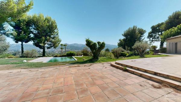 Maison 1 560 000 € Marseille 11 4 p 290 m² DPE B