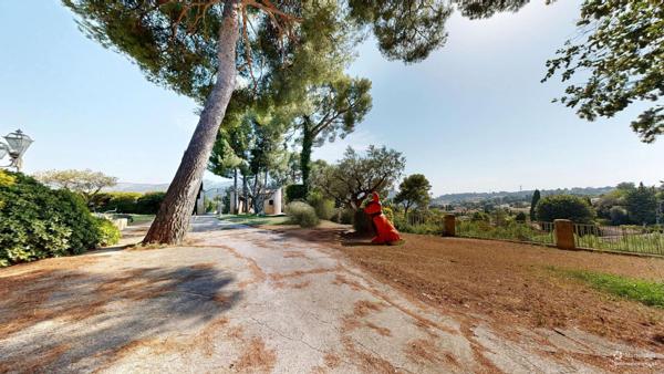Maison 1 560 000 € Marseille 11 4 p 290 m² DPE B