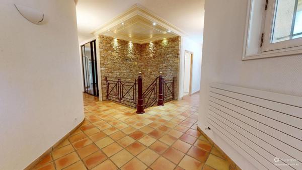 Maison 1 560 000 € Marseille 11 4 p 290 m² DPE B