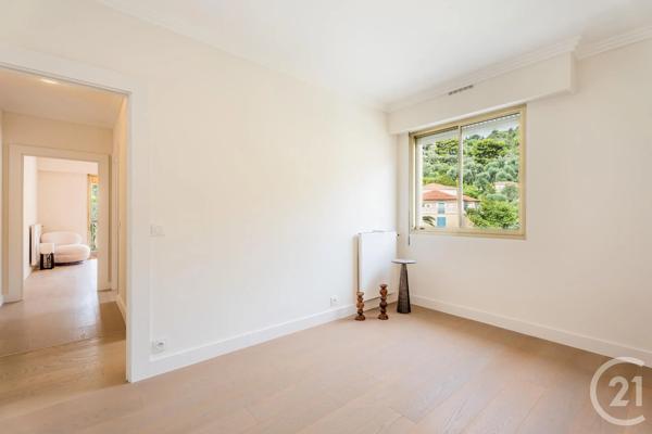 Appartement F2 à vendre  2 pièces - 47 m 2   BEAULIEU SUR MER  - 06