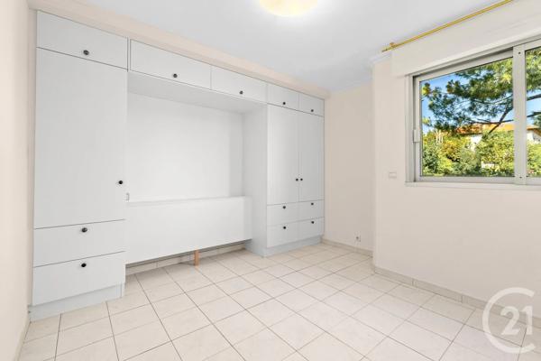 Appartement F3 à vendre  3 pièces - 83,78 m 2   NICE  - 06