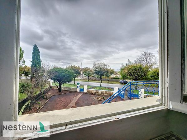 A Saint Fort Sur Gironde,maison à vendre avec 1 étage, 4 chambres, 2 garages, terrain env 1200 m²