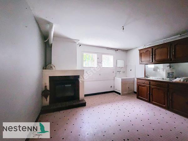 A Saint Fort Sur Gironde,maison à vendre avec 1 étage, 4 chambres, 2 garages, terrain env 1200 m²