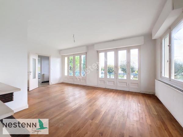 A Saint Fort Sur Gironde,maison à vendre avec 1 étage, 4 chambres, 2 garages, terrain env 1200 m²