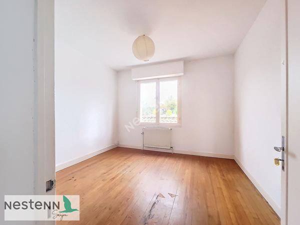 A Saint Fort Sur Gironde,maison à vendre avec 1 étage, 4 chambres, 2 garages, terrain env 1200 m²